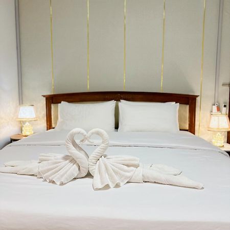 Service Apartment ห้อง102 ใจกลางเมืองใกล้แหล่งท่องเที่ยว Лампанг Екстериор снимка