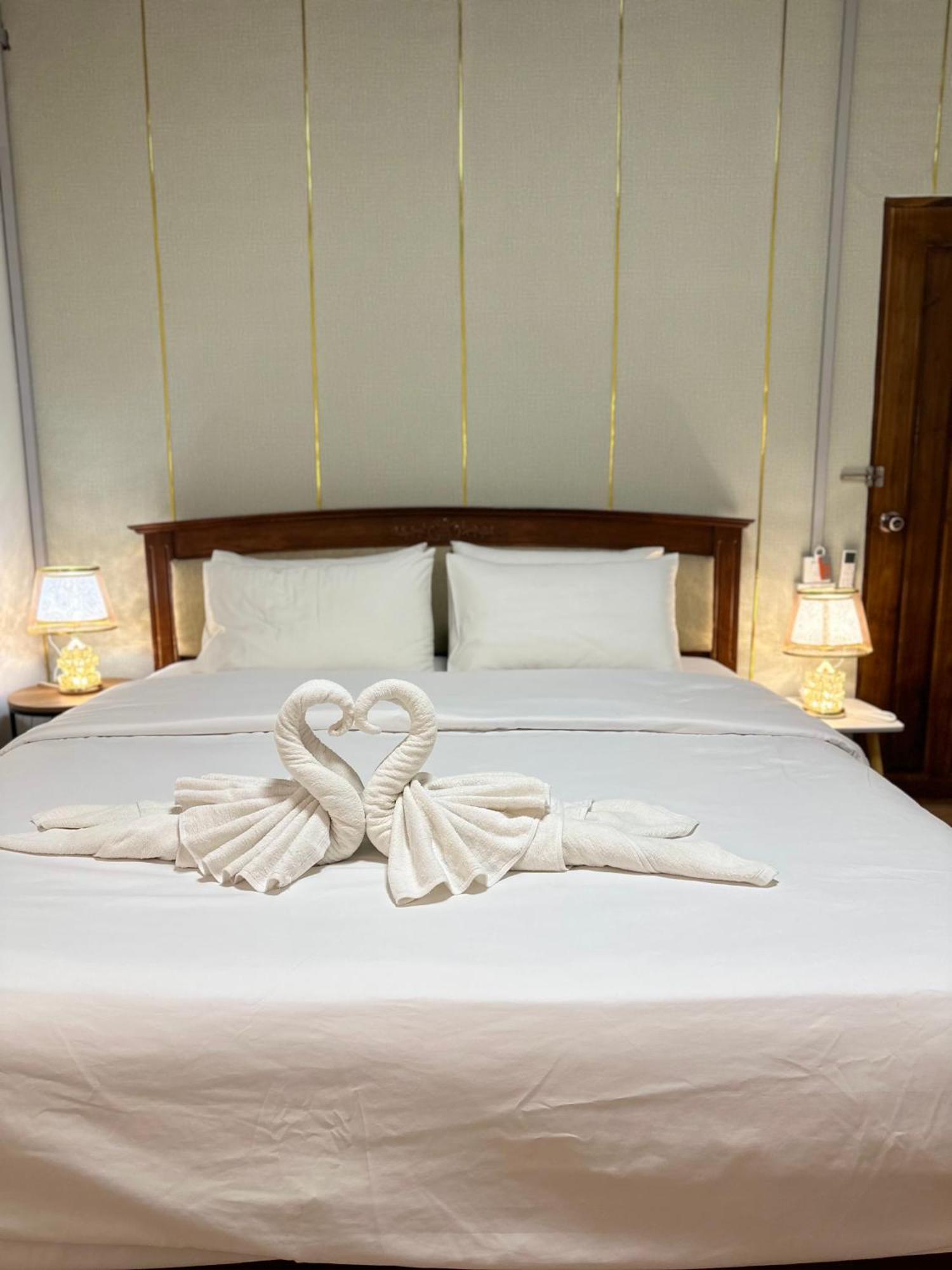 Service Apartment ห้อง102 ใจกลางเมืองใกล้แหล่งท่องเที่ยว Лампанг Екстериор снимка