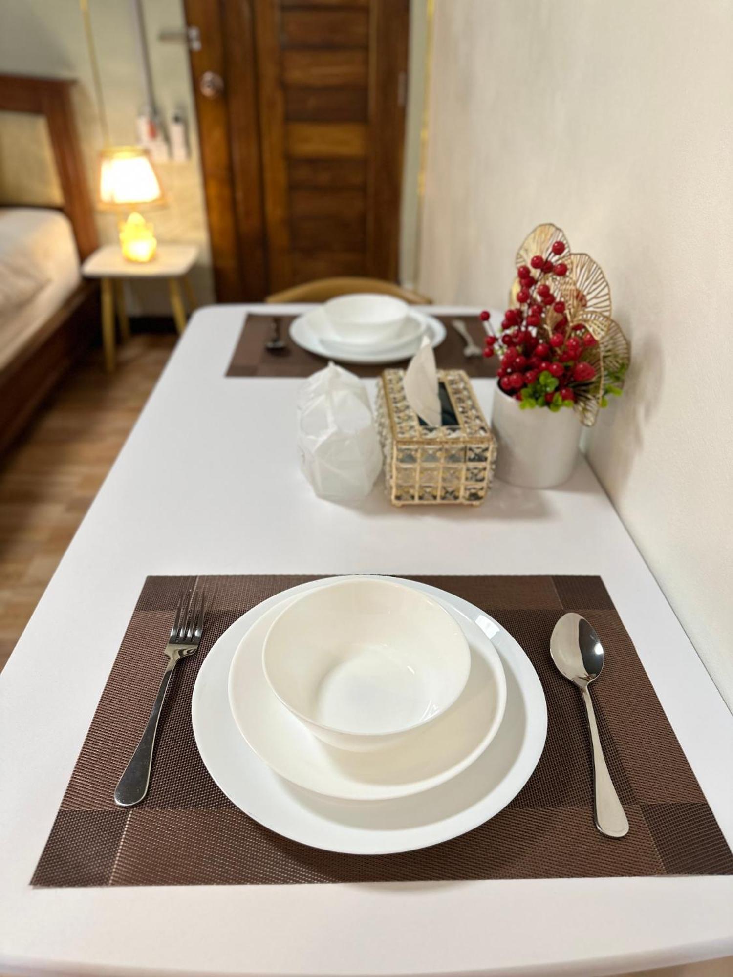 Service Apartment ห้อง102 ใจกลางเมืองใกล้แหล่งท่องเที่ยว Лампанг Екстериор снимка